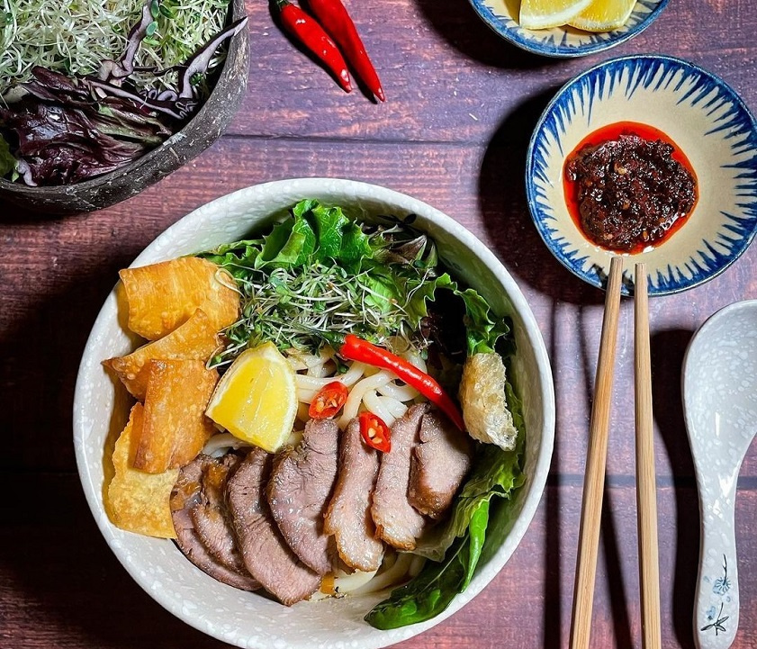 Nước chan Cao Lầu Hội An