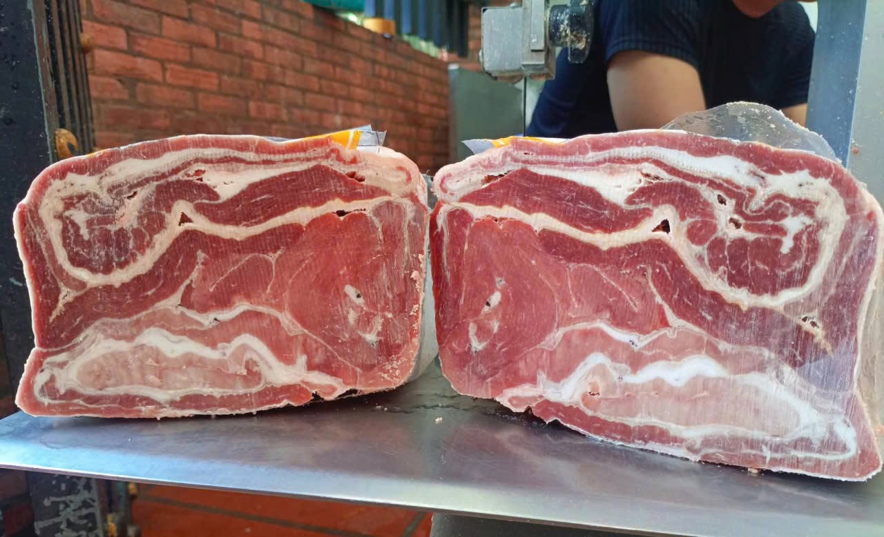 Nạm Cổ Tatanka 15 Thùng 20kg